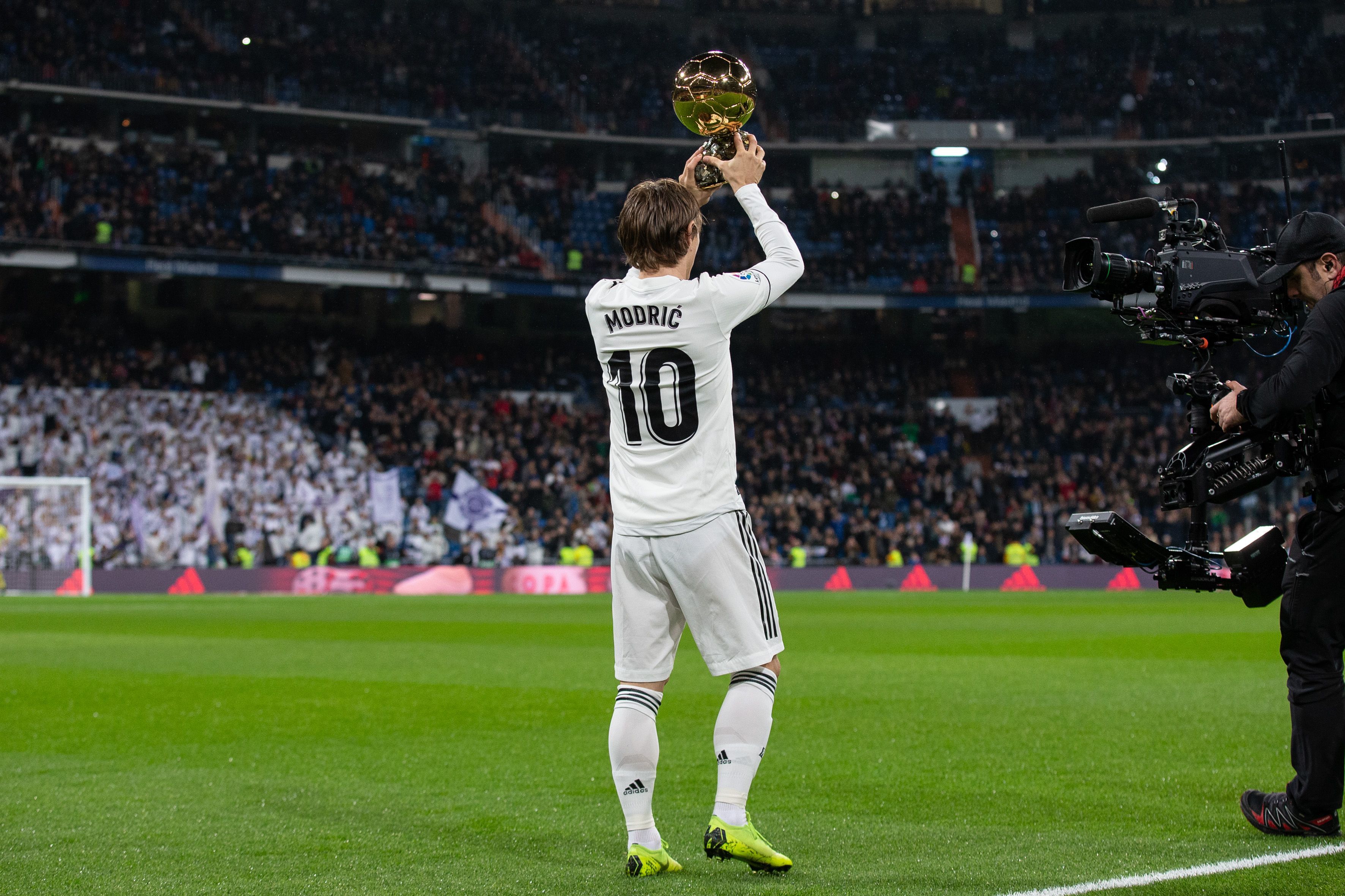 次节前7次出手全部命中！杜兰特半场21分4篮板5助攻