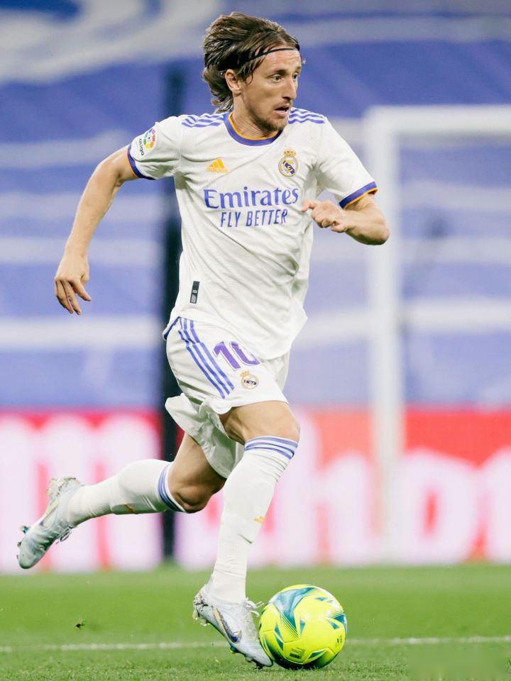 董路批评中国球迷不热爱足球，中国男足多次无缘世界杯，呼吁提升足球热情。