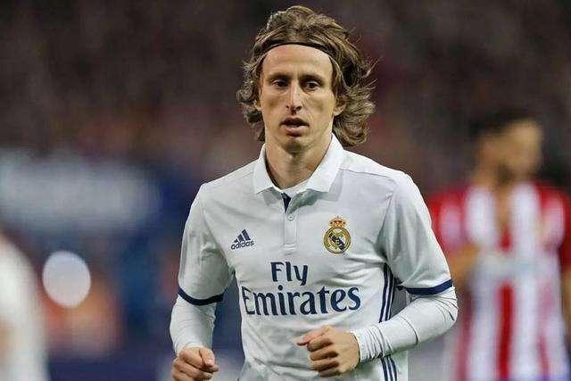 欧冠前瞻：阿贾克斯客战黑马卡拉巴克，能否期盼取得首胜？