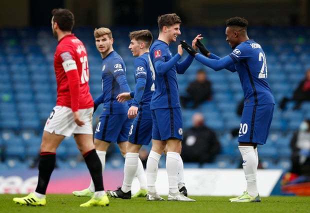 半场战报：比萨0-0克雷莫内塞